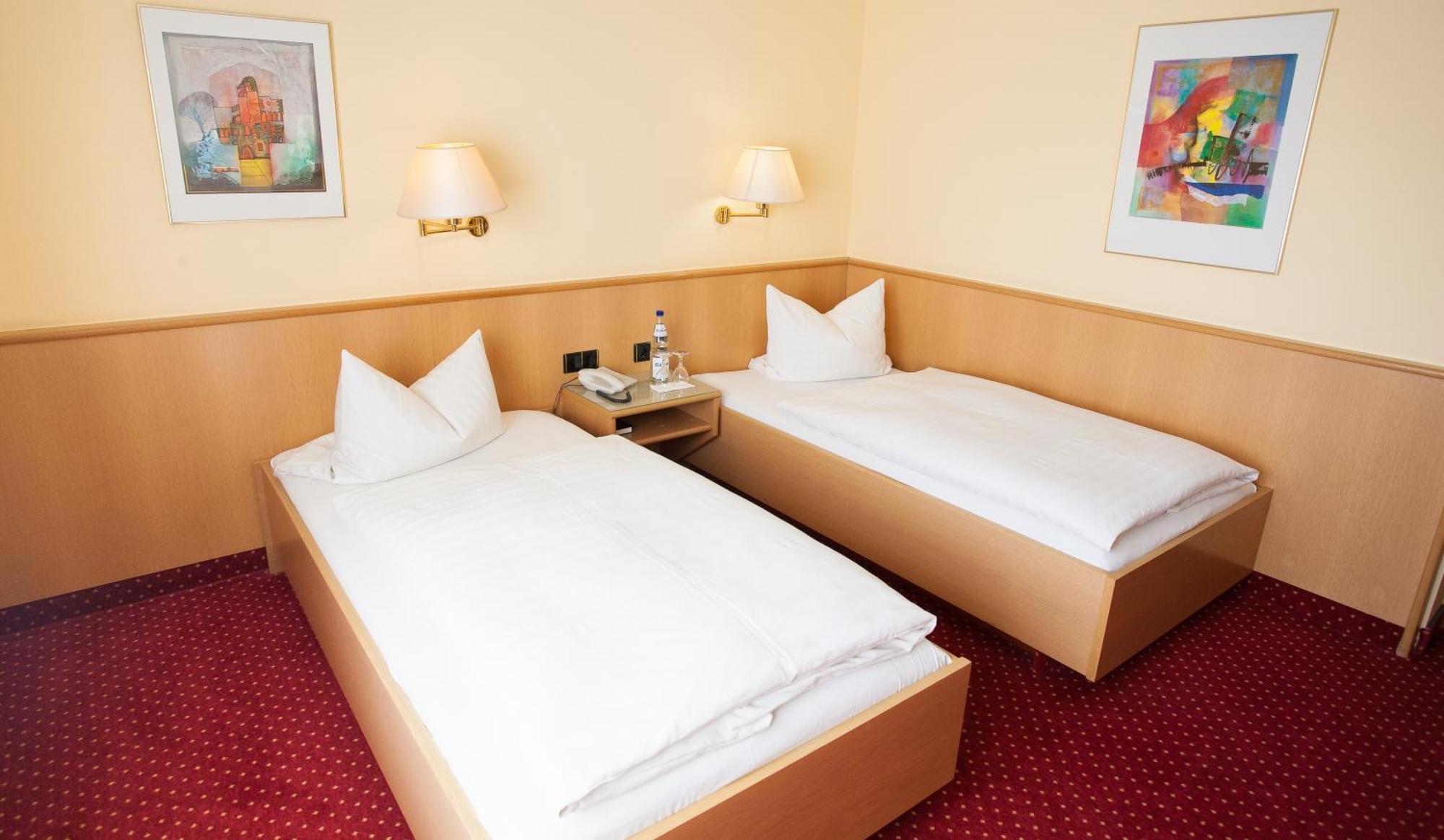 Hotel Restaurant Zur Post Lohfelden Εξωτερικό φωτογραφία