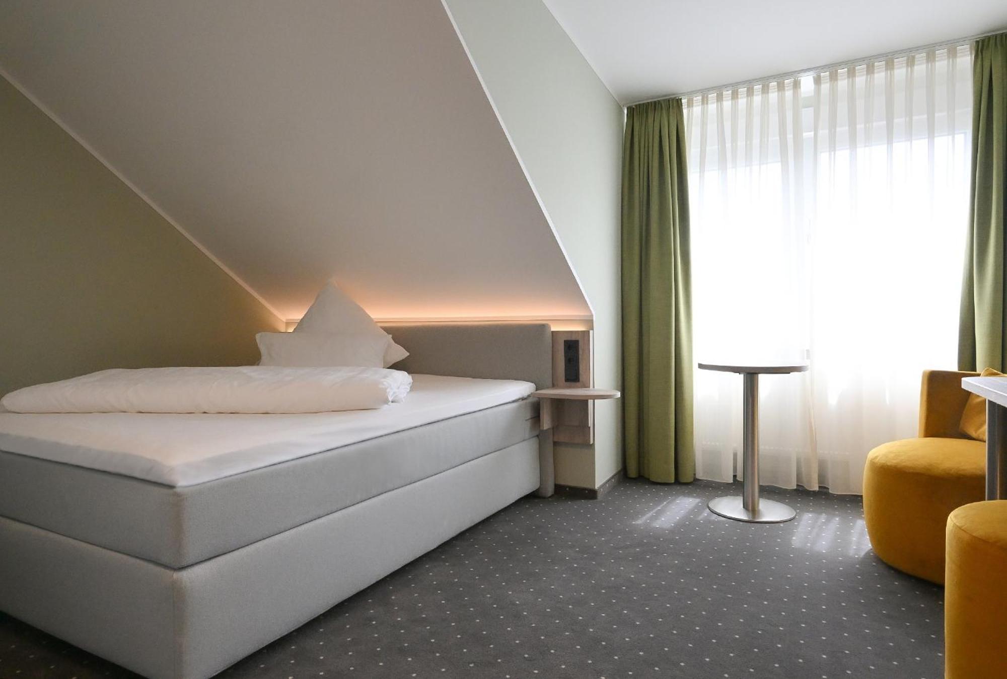 Hotel Restaurant Zur Post Lohfelden Εξωτερικό φωτογραφία
